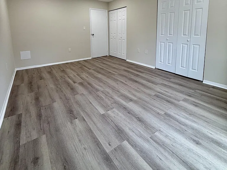 5608 Bloomfield Dr #201 — Photo 9