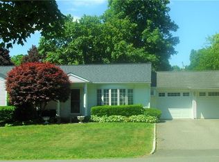 5 Cozy Hollow Rd, Danbury, CT 06811