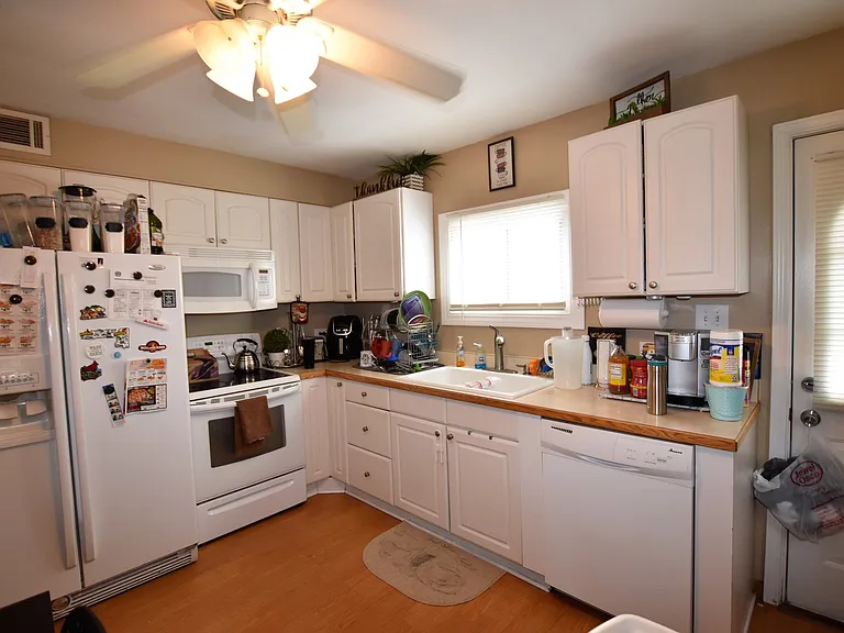235 W Hickory Rd — Photo 31