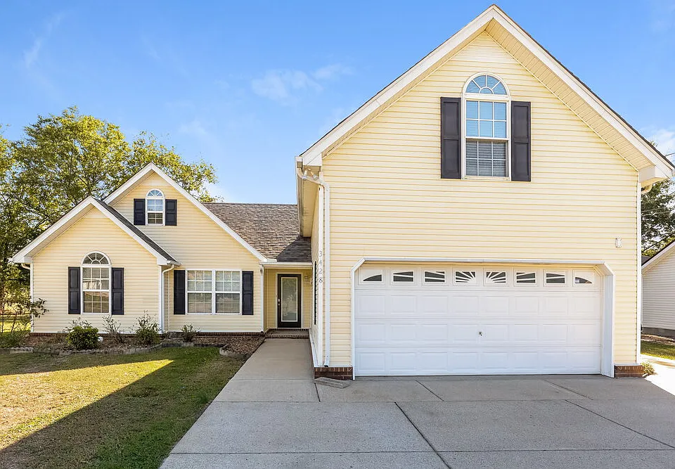 3428 Hardwood Dr