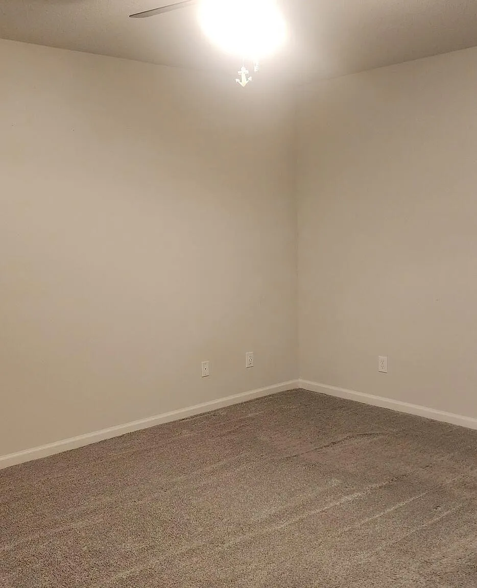 3 bed, 2.5 bath, 2118 sqft, $3,100 — Photo 2