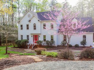 1835 Rock Point Dr, Powhatan, VA 23139