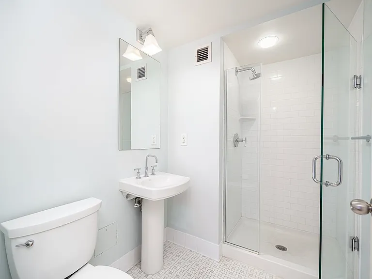 700 Grove St #8G — Photo 9
