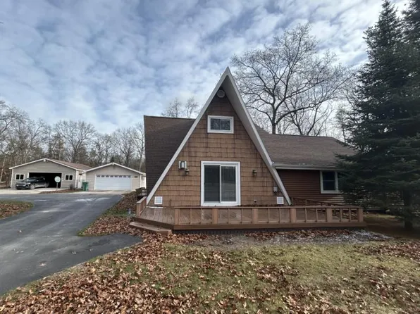 6524 Wentworth Rd, Oscoda, MI 48750