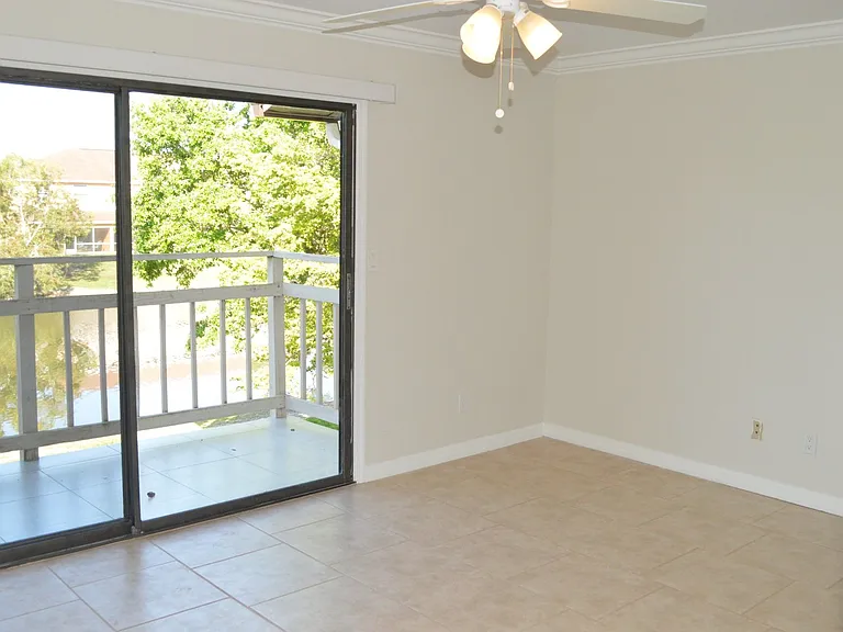 26560 Southern Pines Dr #J103 — Photo 15