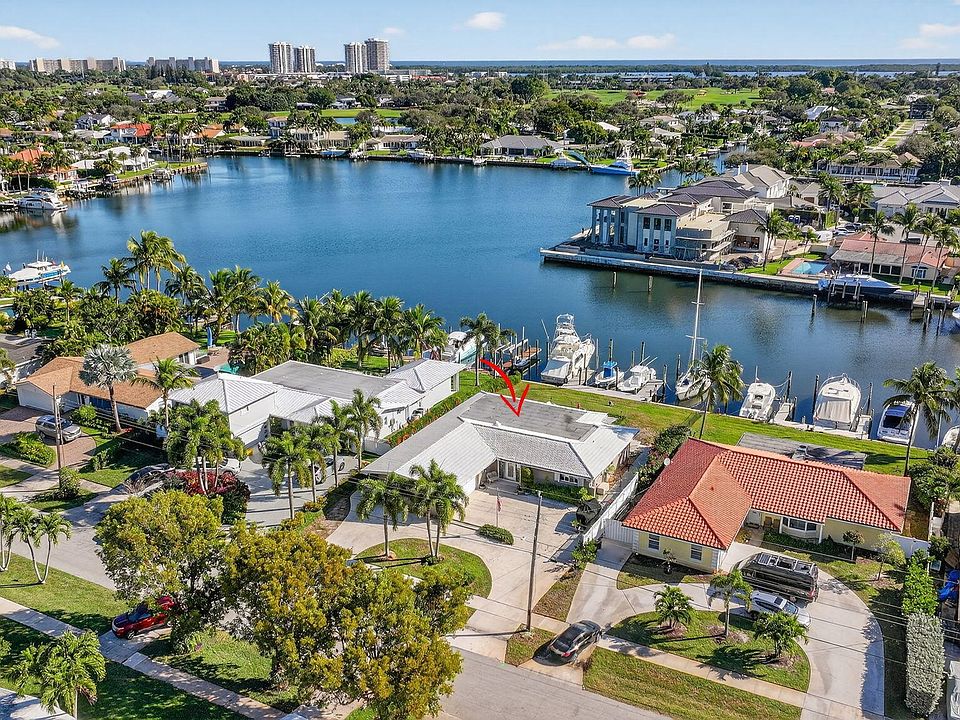 1st image of 752 Lagoon Drive
