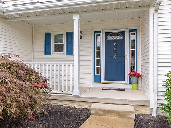 3rd image of 1647 Pine Dr