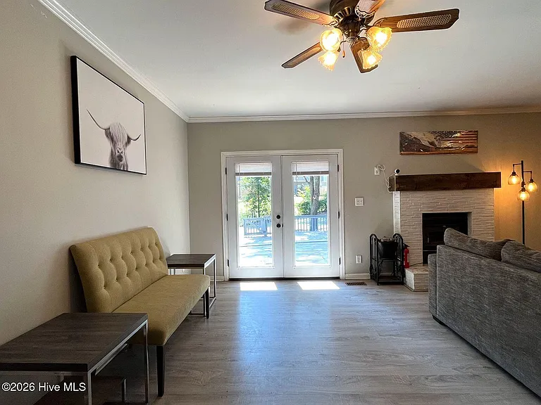8879 Cliffdale Rd — Photo 4