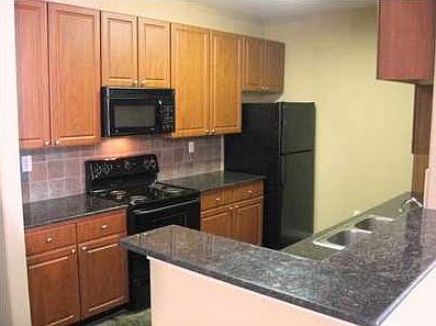 4th image of 600 13th St E APT 1014