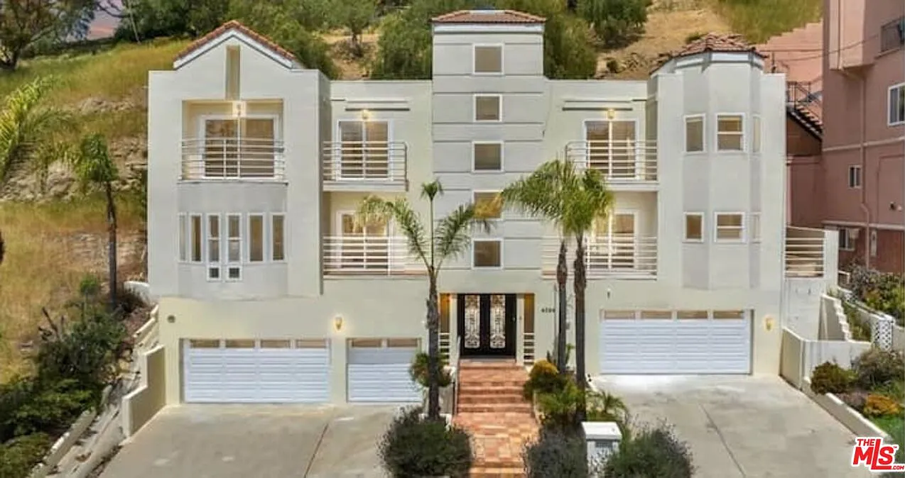 3 bed, 4.0 bath, 2881 sqft, $7,295 — Photo 1