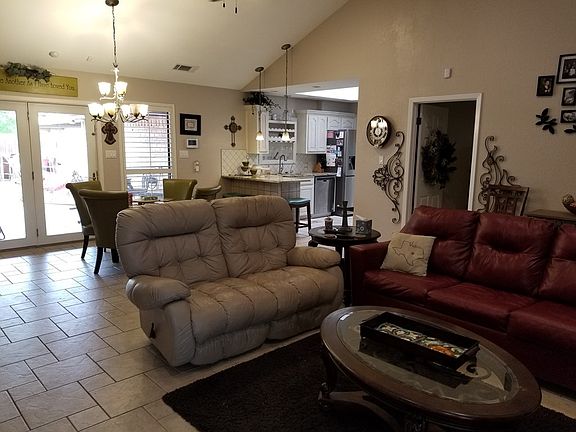 5th image of 4215 Saint Andrews Dr