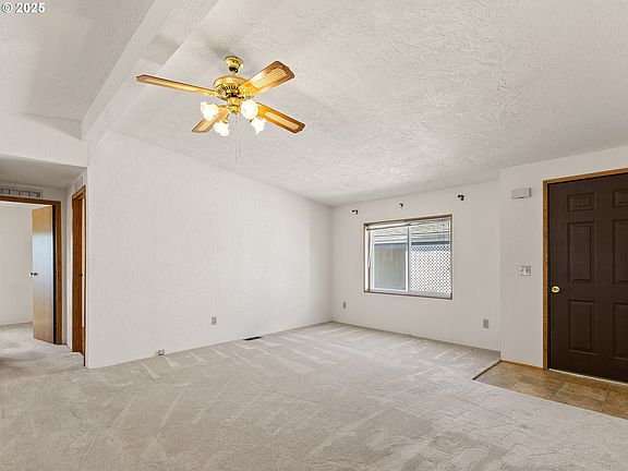3rd image of 507 NE 99th St Unit 82