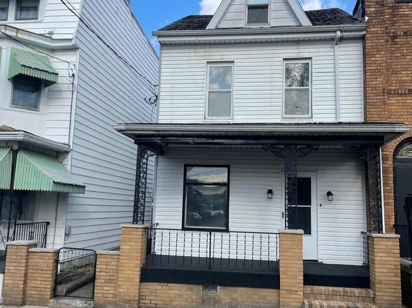 21 N Chestnut St, Mount Carmel, PA 17851