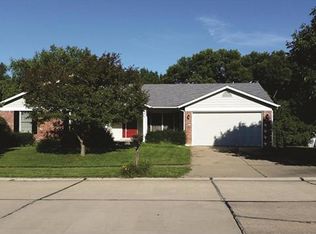 1682 Rodeo Dr, Saint Charles, MO 63303