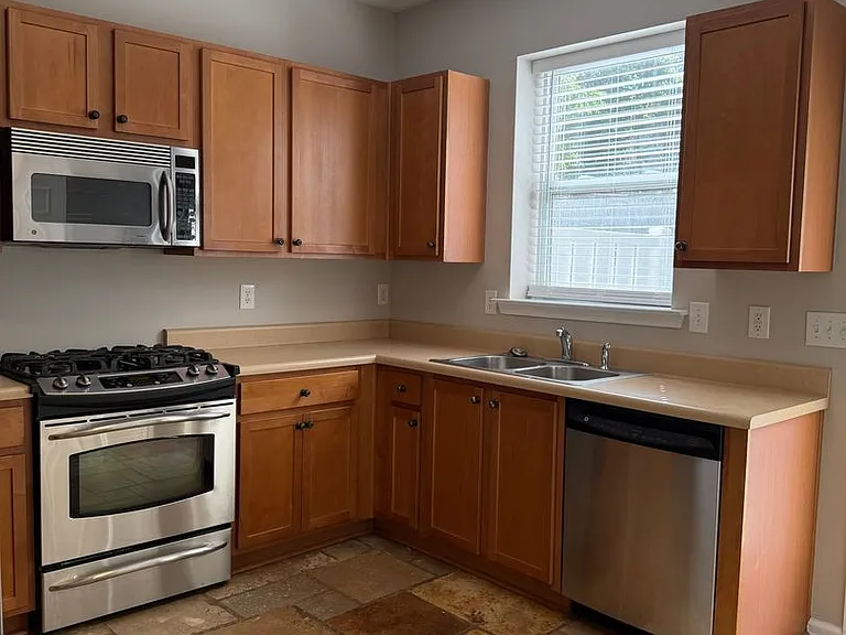 6262 Shoreview Cir — Photo 6