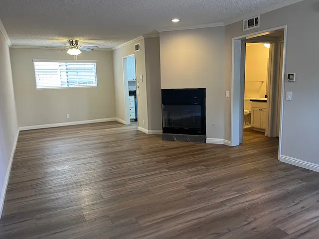 Valley Village So. Apartments — Photo 7