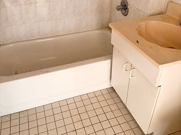 5th image of 3208 Union St #6BA