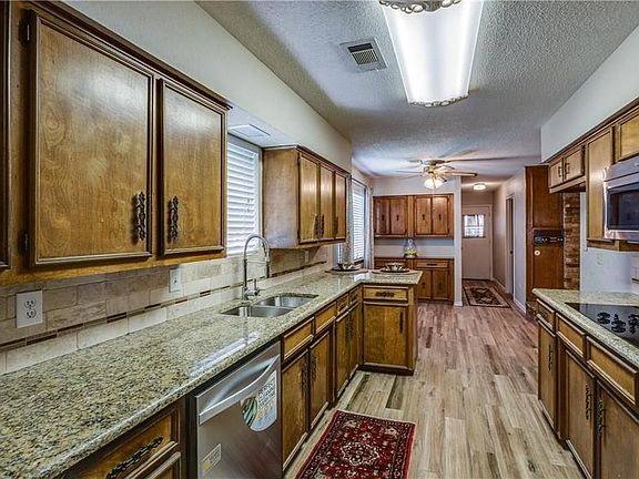 2nd image of 509 McCoy Dr