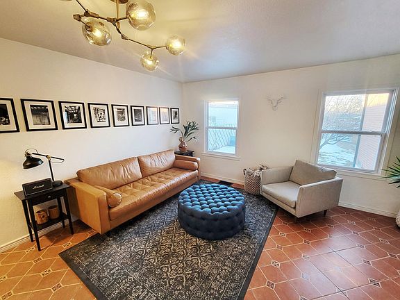 3rd image of 555 S Dale Ct