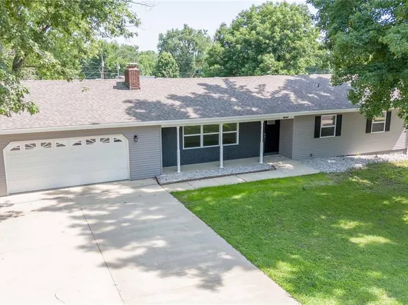 1319 W Jefferson St, Vandalia, IL 62471