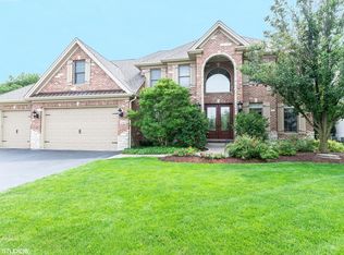 540 Viking Dr, Sycamore, IL 60178