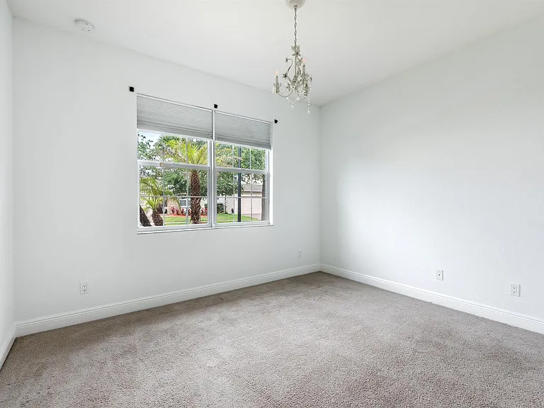 1367 NW Leonardo Cir — Photo 6