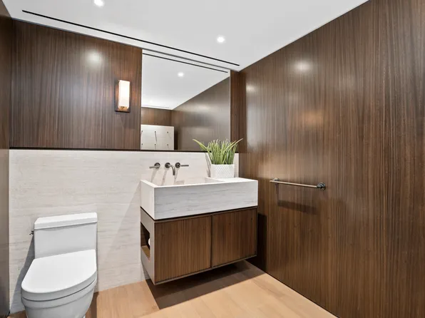 799 Park Avenue image 7 of 11