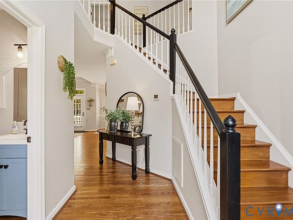 5th image of 11925 Meadow Ridge Ter