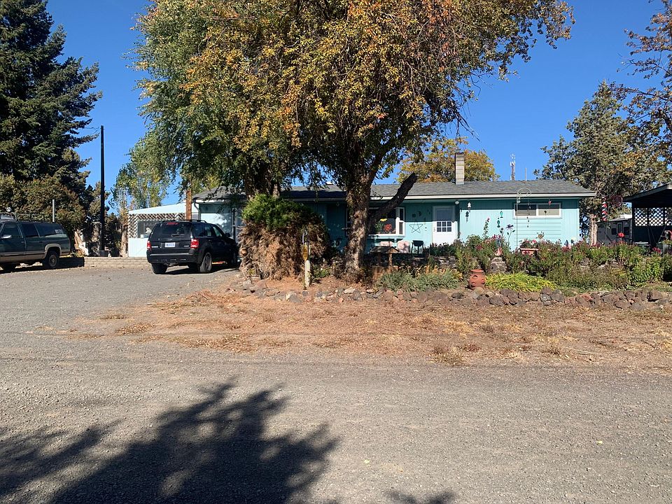 2nd image of 64 NE Hodges St