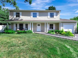 1 Equity Ct, Mount Sinai, NY 11766