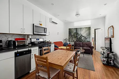 1285 Hancock St #2 Photo 1