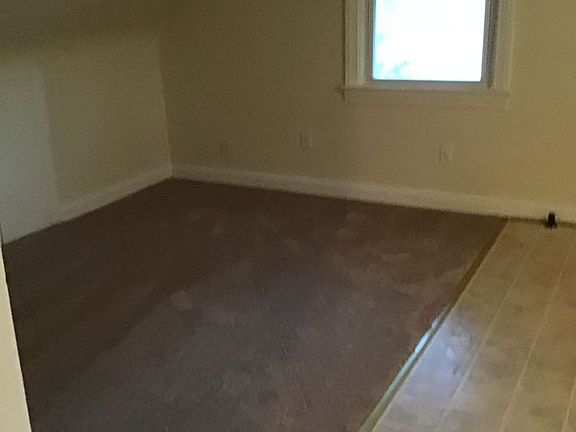 3rd image of 3641 Sharpley Ave #B
