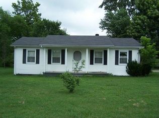 2843 Old Greenbrier Pike, Greenbrier, TN 37073