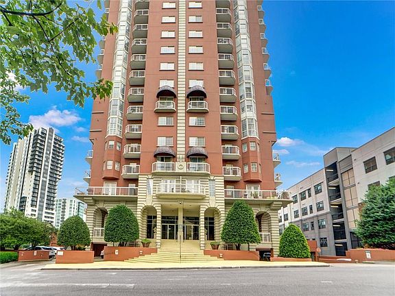 2nd image of 3435 Kingsboro Rd NE APT 1601