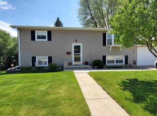 1901 Sunset Ave, Norfolk, NE 68701