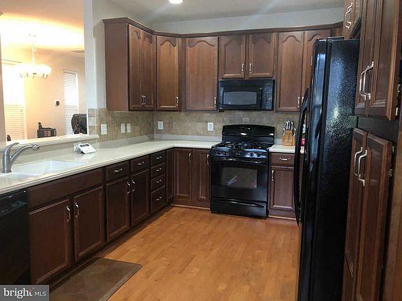 4th image of 16830 Nuttal Oak Pl
