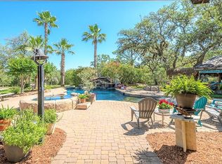 1027 Buescher Rd, Columbus, TX 78934