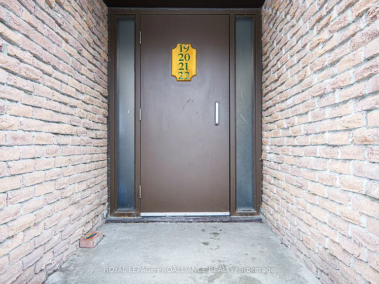 22 Pitt St #19 — Photo 5