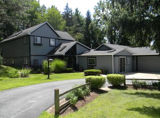 60310 Eyster Rd, Rochester, MI 48306