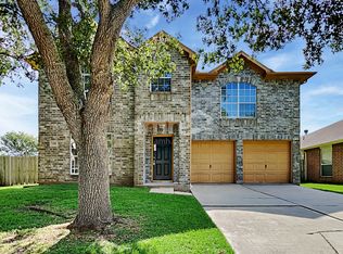201 Mammoth Springs Ln, Dickinson, TX 77539
