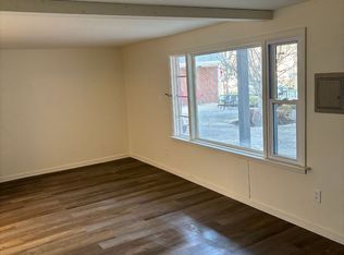 19 California Dr APT 3, Buffalo, NY 14221