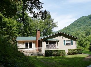 130 Watauga Heights Rd, Franklin, NC 28734