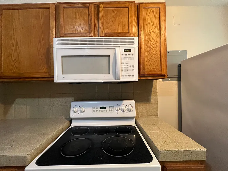 4505 Riverside Blvd #7 — Photo 5