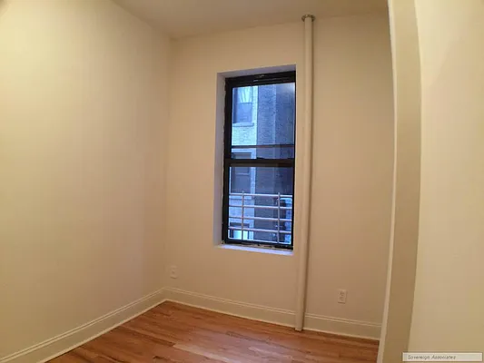 Rented by Sovereign Associates | media 30