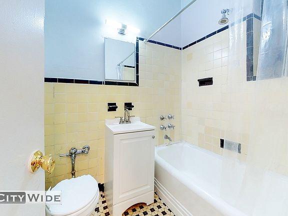 5th image of 1075 1st Ave APT 3F