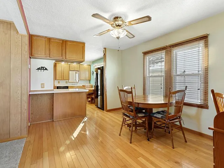 3617 Edward St NE — Photo 14