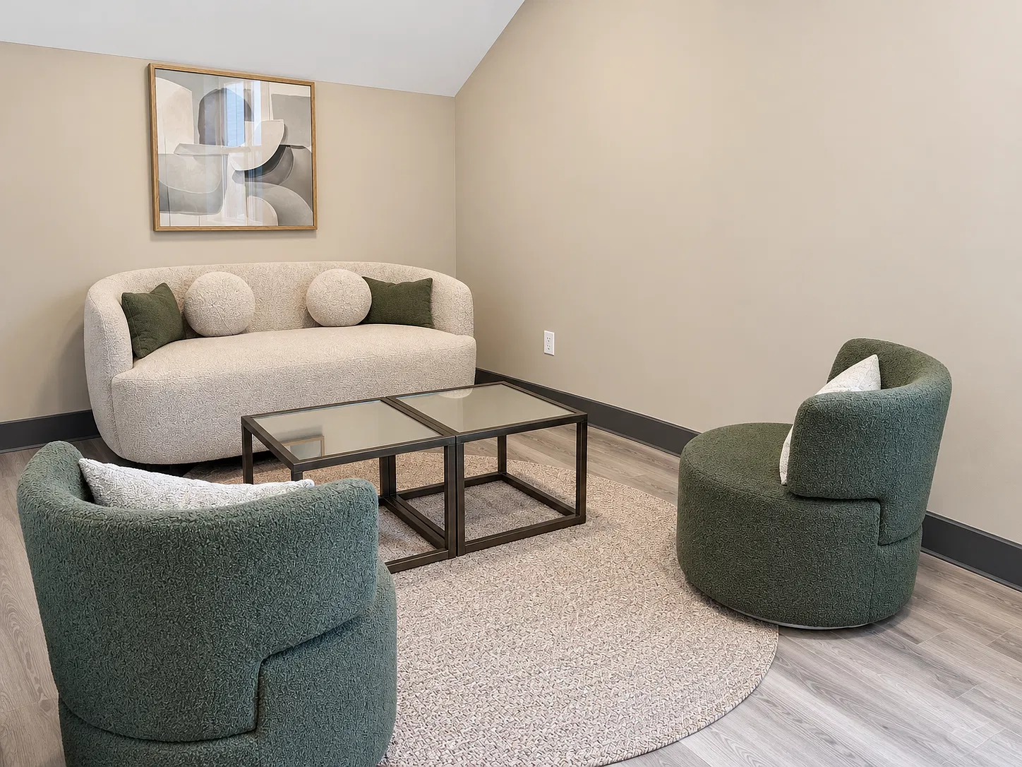2 bed, 1571 sqft, $7,200 — Photo 4