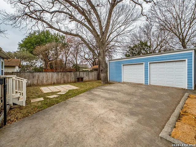 525 Abiso Ave — Photo 22