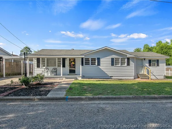 309 W Pittman St, Saint Pauls, NC 28384