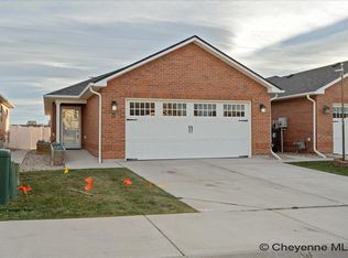 423 Appletree Ln, Cheyenne, WY 82009